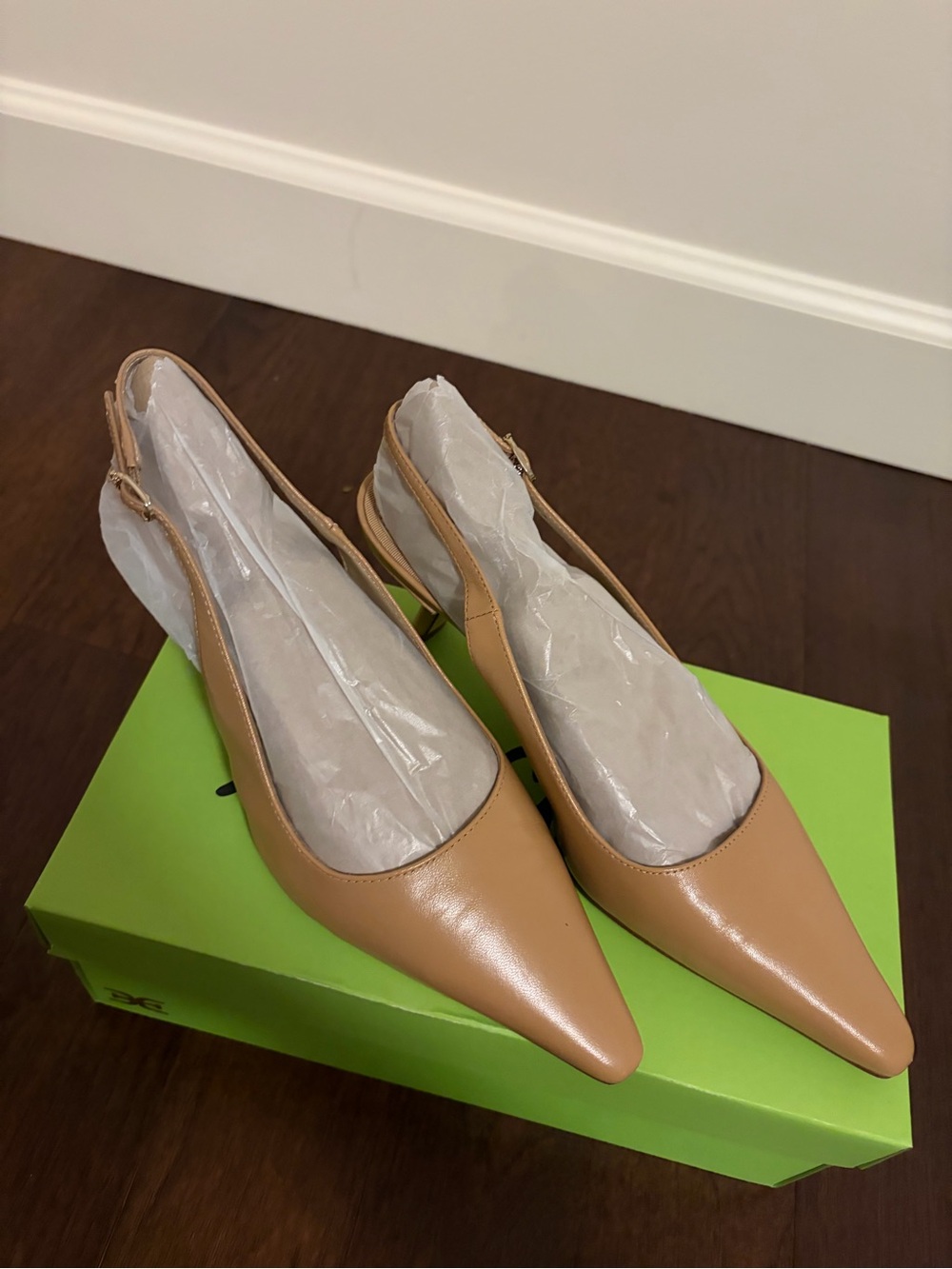 Sam Edelman Pointed Slingback Pumps in Tan